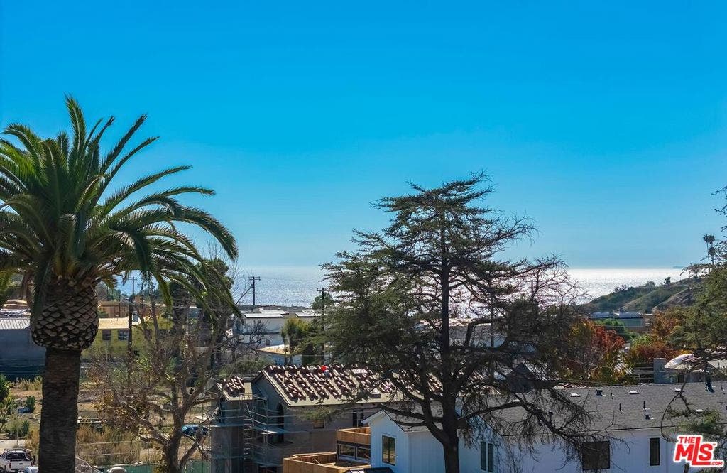740 Haverford Avenue, Pacific Palisades, CA 90272 View from approx 3rd level