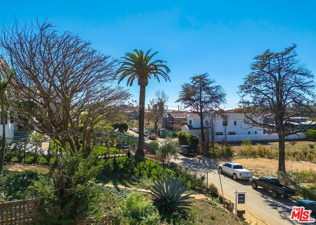 740 Haverford Avenue, Pacific Palisades, CA 90272 View from approx 1st level