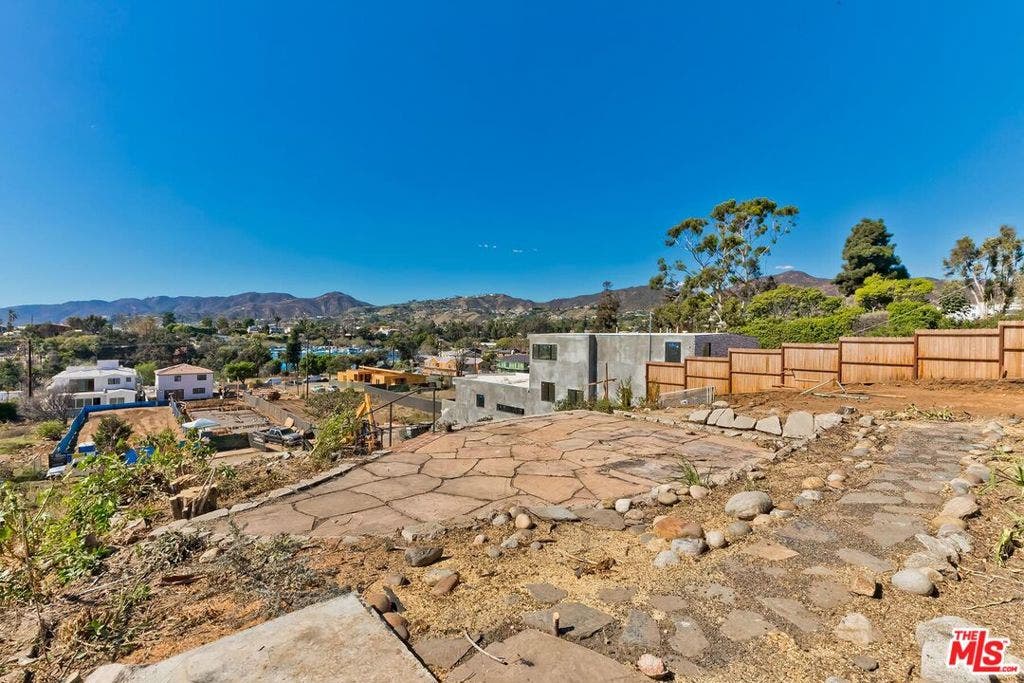 740 Haverford Avenue, Pacific Palisades, CA 90272 740 Haverford Avenue, Pacific Palisades, CA 90272