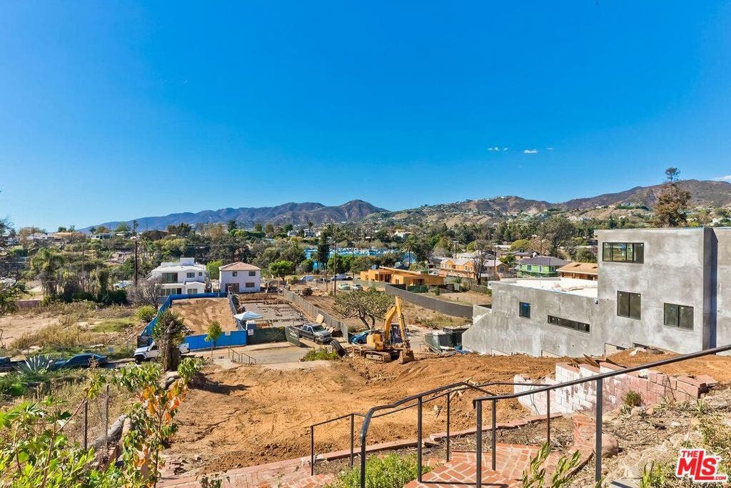 740 Haverford Avenue, Pacific Palisades, CA 90272 740 Haverford Avenue, Pacific Palisades, CA 90272