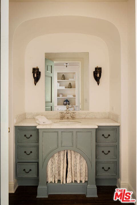 10343 Valley Spring Lane, Toluca Lake, CA 91602 10343 Valley Spring Lane, Toluca Lake, CA 91602