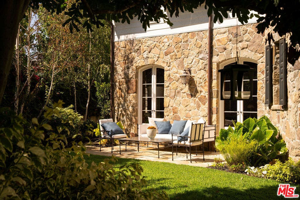 10343 Valley Spring Lane, Toluca Lake, CA 91602 10343 Valley Spring Lane, Toluca Lake, CA 91602