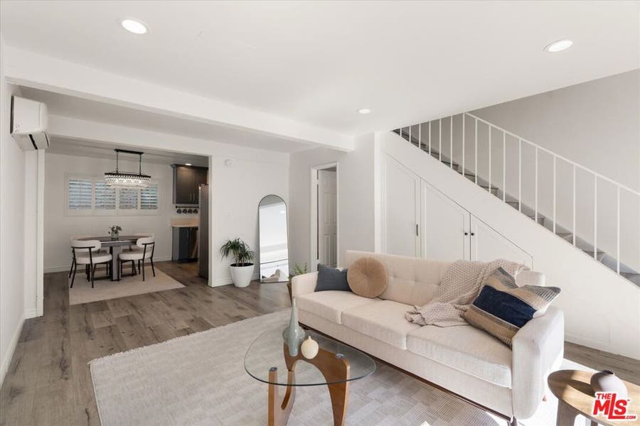 Property photo for 882 Victor Avenue, #19, Inglewood, CA