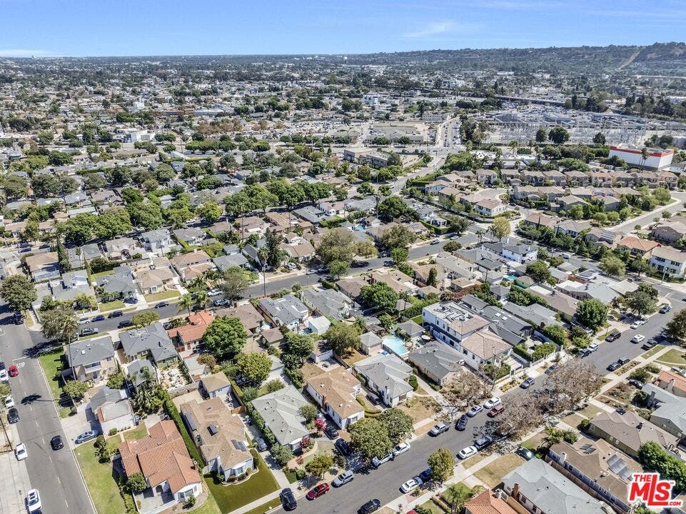 1818 Hi Point Street, Los Angeles, CA 90035 1818 Hi Point Street, Los Angeles, CA 90035