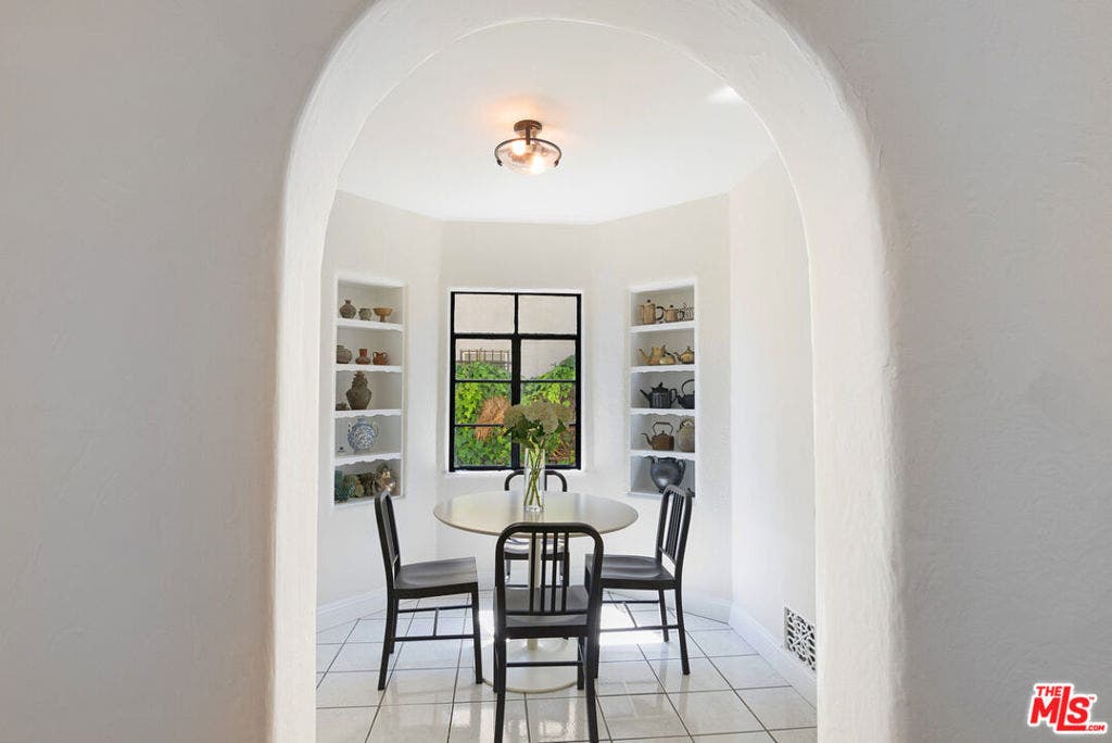 144 S Mansfield Avenue, Los Angeles, CA 90036 144 S Mansfield Avenue, Los Angeles, CA 90036