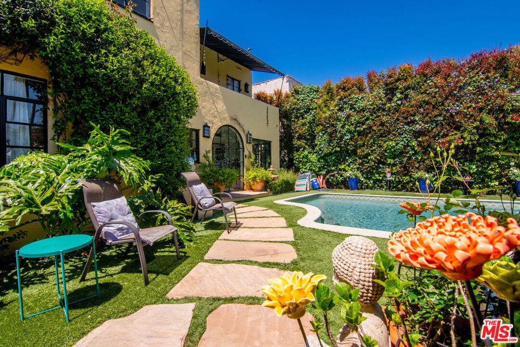 144 S Mansfield Avenue, Los Angeles, CA 90036 144 S Mansfield Avenue, Los Angeles, CA 90036