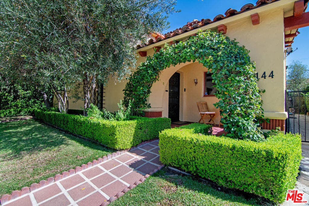 144 S Mansfield Avenue, Los Angeles, CA 90036 144 S Mansfield Avenue, Los Angeles, CA 90036