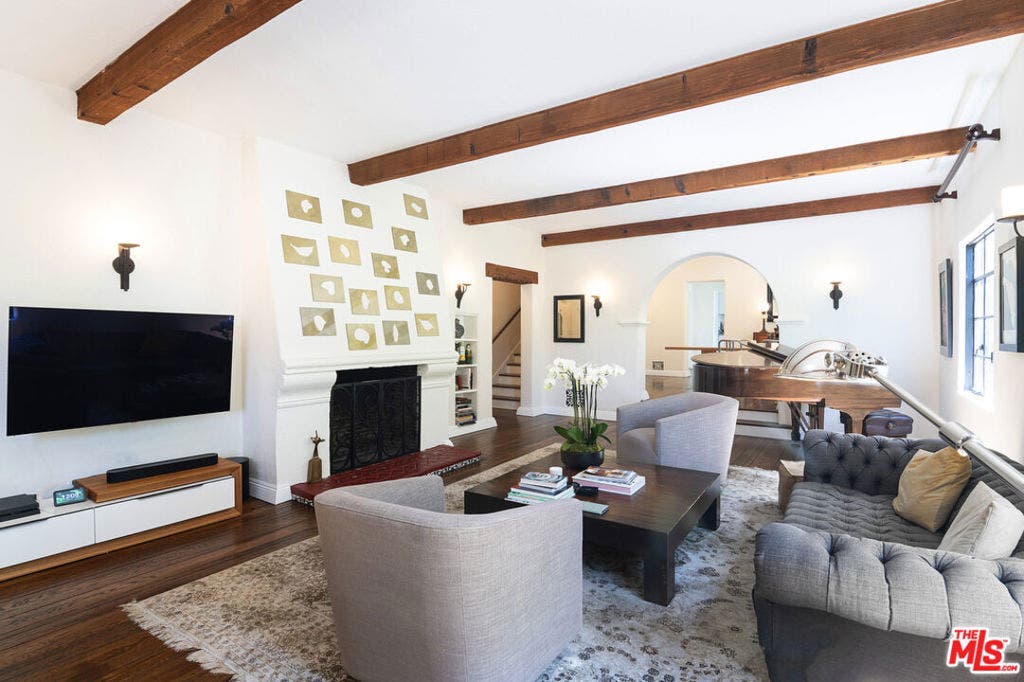 144 S Mansfield Avenue, Los Angeles, CA 90036 144 S Mansfield Avenue, Los Angeles, CA 90036