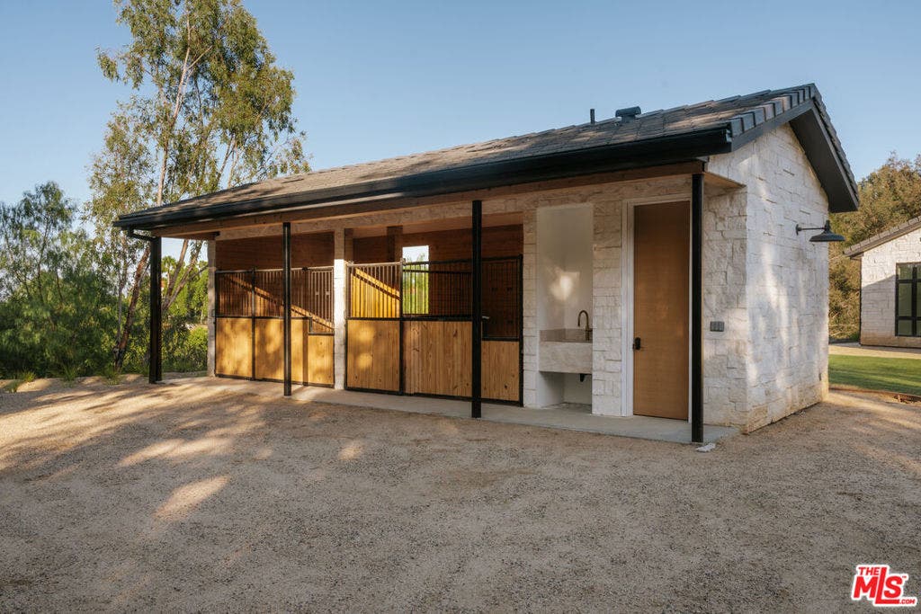 5340 Whitman Road, Hidden Hills, CA 91302 5340 Whitman Road, Hidden Hills, CA 91302