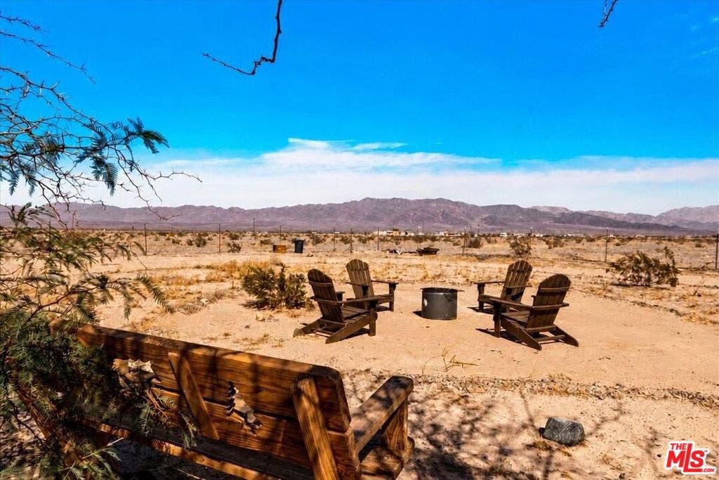 3229 Blower Road, Twentynine Palms, CA 92277 3229 Blower Road, Twentynine Palms, CA 92277