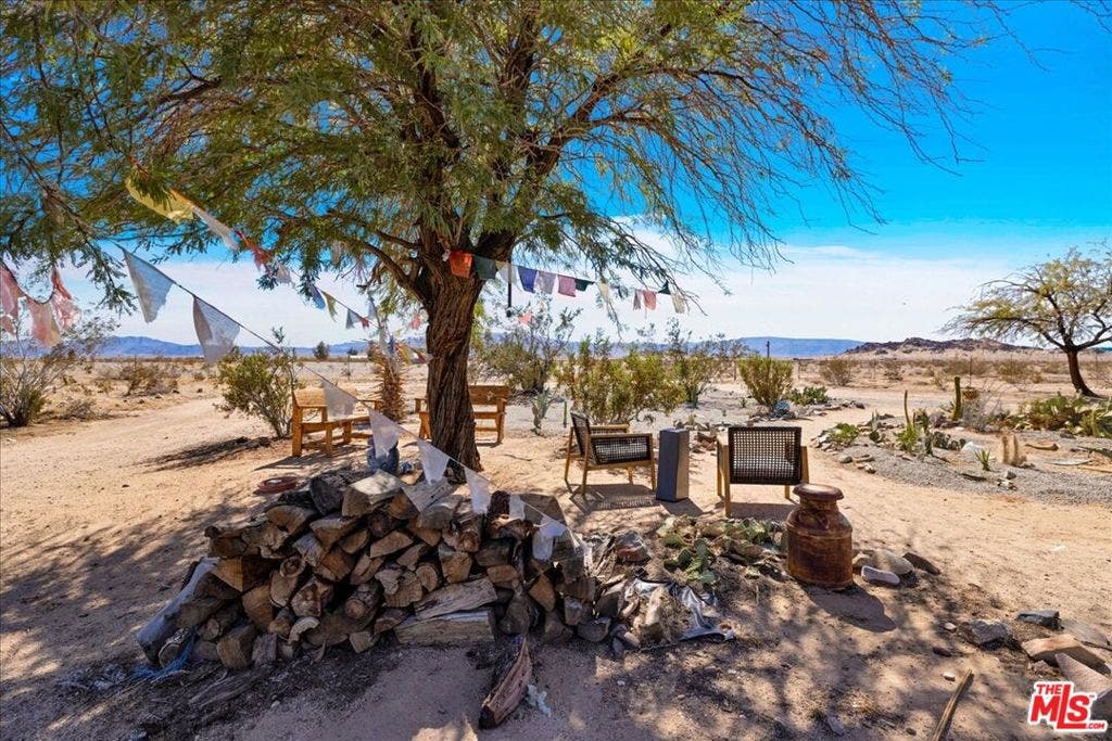 3229 Blower Road, Twentynine Palms, CA 92277 3229 Blower Road, Twentynine Palms, CA 92277