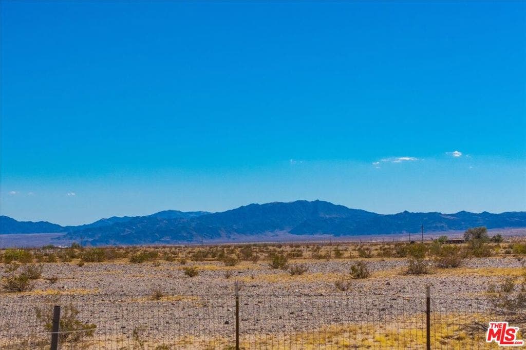 3229 Blower Road, Twentynine Palms, CA 92277 3229 Blower Road, Twentynine Palms, CA 92277