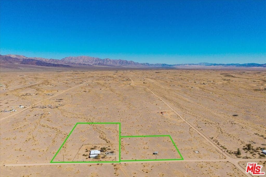 3229 Blower Road, Twentynine Palms, CA 92277 3229 Blower Road, Twentynine Palms, CA 92277