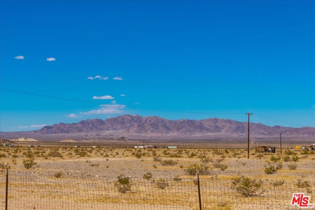 3229 Blower Road, Twentynine Palms, CA 92277 3229 Blower Road, Twentynine Palms, CA 92277