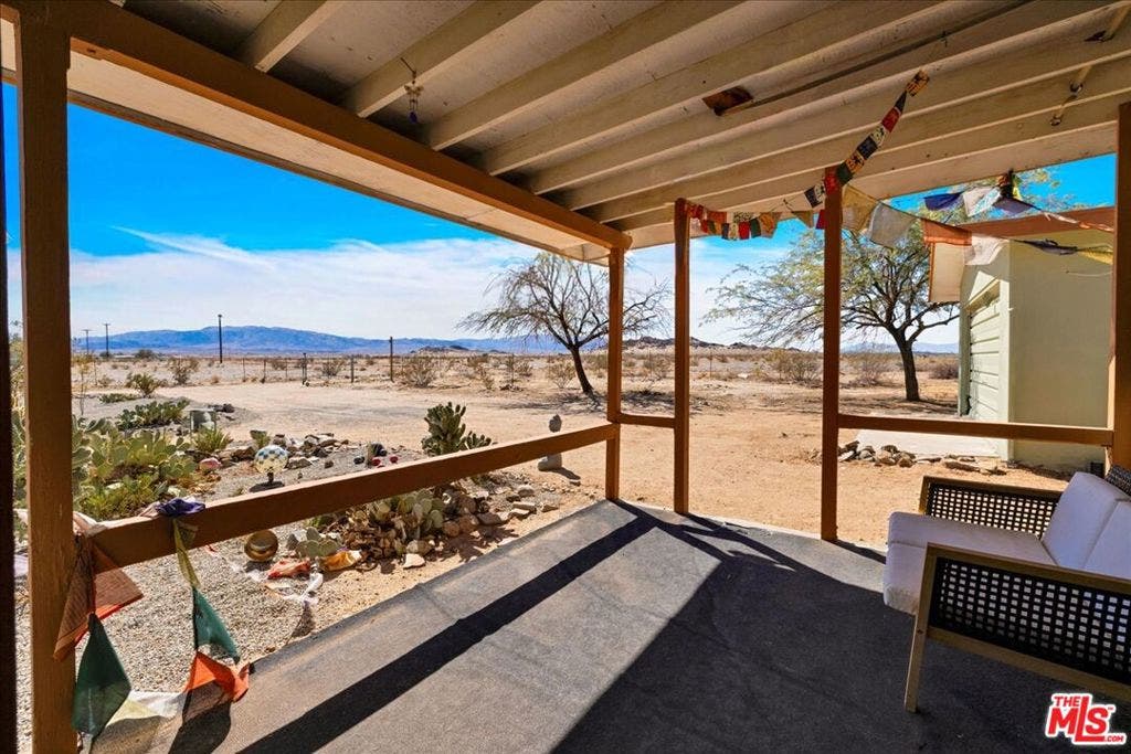 3229 Blower Road, Twentynine Palms, CA 92277 3229 Blower Road, Twentynine Palms, CA 92277