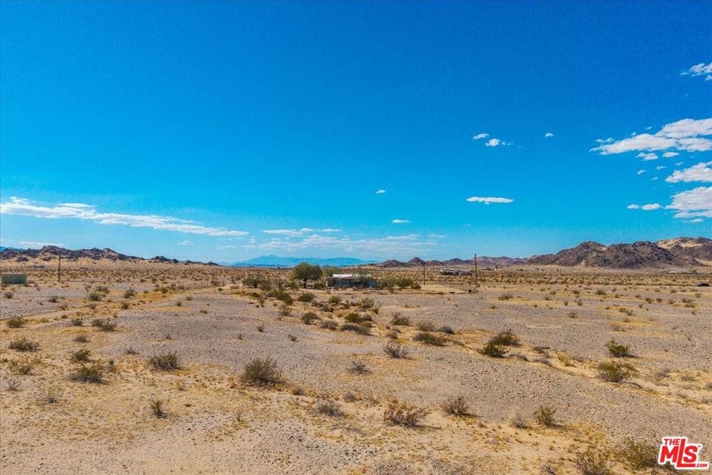 3229 Blower Road, Twentynine Palms, CA 92277 3229 Blower Road, Twentynine Palms, CA 92277
