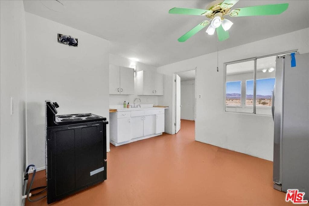 3229 Blower Road, Twentynine Palms, CA 92277 3229 Blower Road, Twentynine Palms, CA 92277