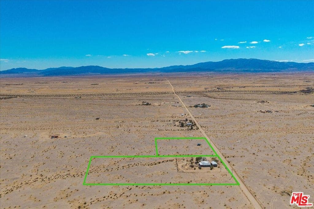 3229 Blower Road, Twentynine Palms, CA 92277 3229 Blower Road, Twentynine Palms, CA 92277