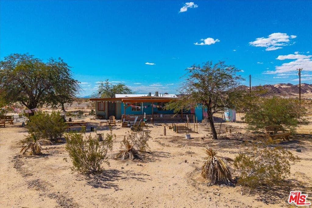 3229 Blower Road, Twentynine Palms, CA 92277 3229 Blower Road, Twentynine Palms, CA 92277