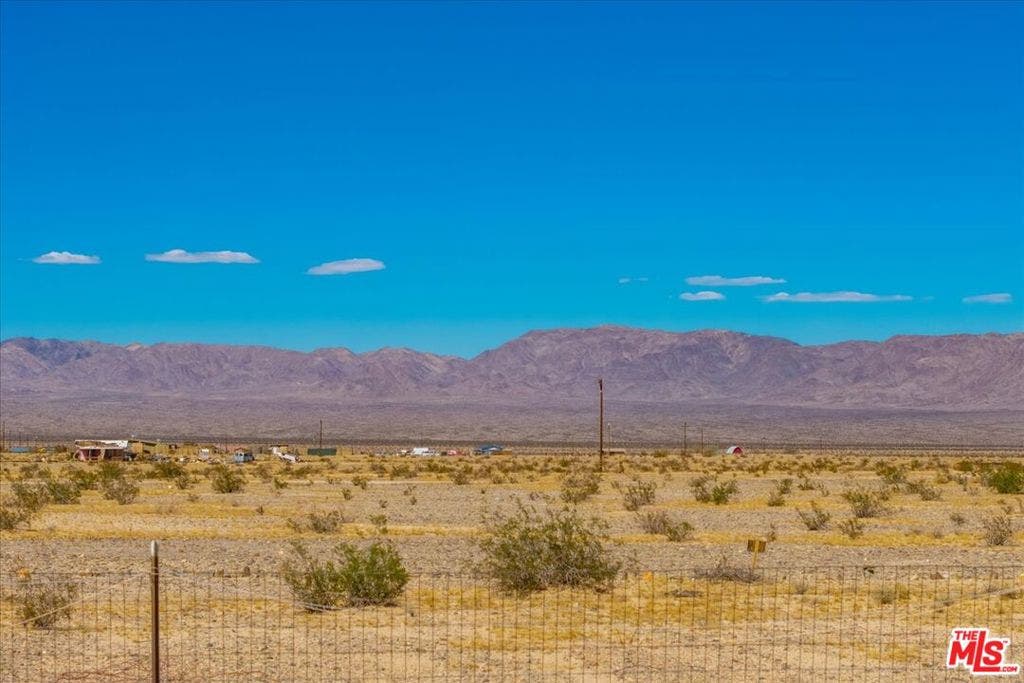 3229 Blower Road, Twentynine Palms, CA 92277 3229 Blower Road, Twentynine Palms, CA 92277