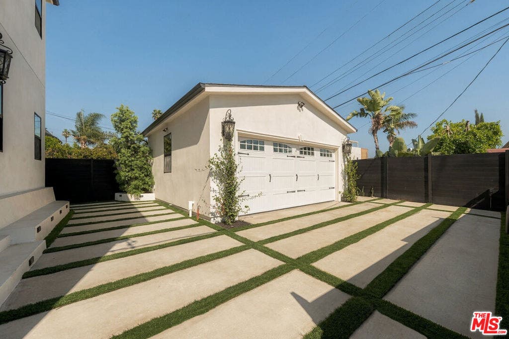 1358 S Ridgeley Drive, Los Angeles, CA 90019 1358 S Ridgeley Drive, Los Angeles, CA 90019