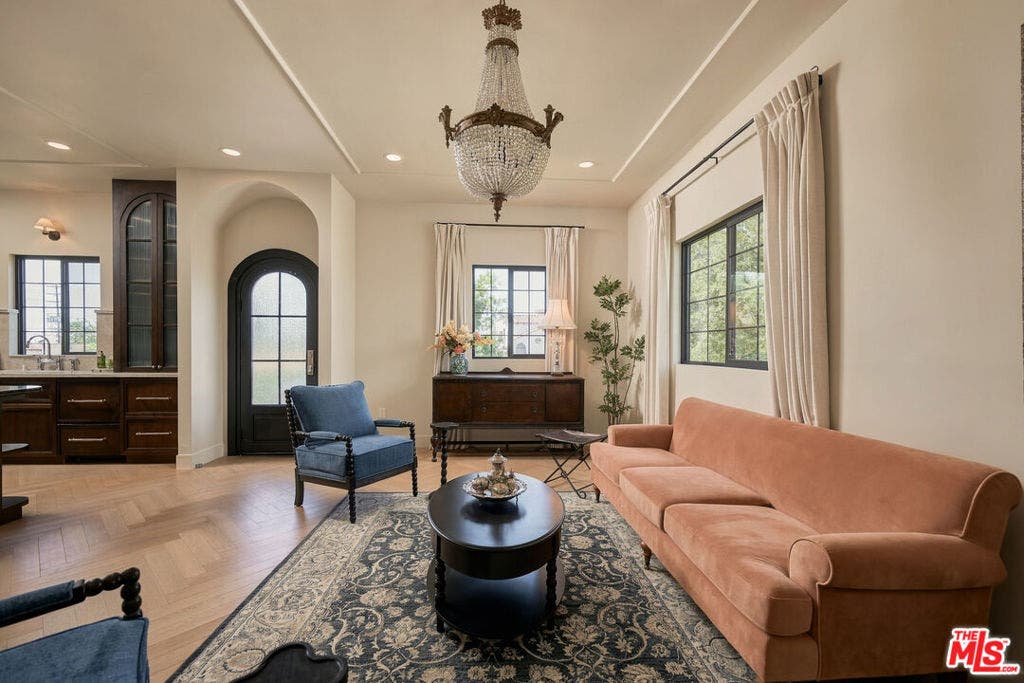 1358 S Ridgeley Drive, Los Angeles, CA 90019 1358 S Ridgeley Drive, Los Angeles, CA 90019