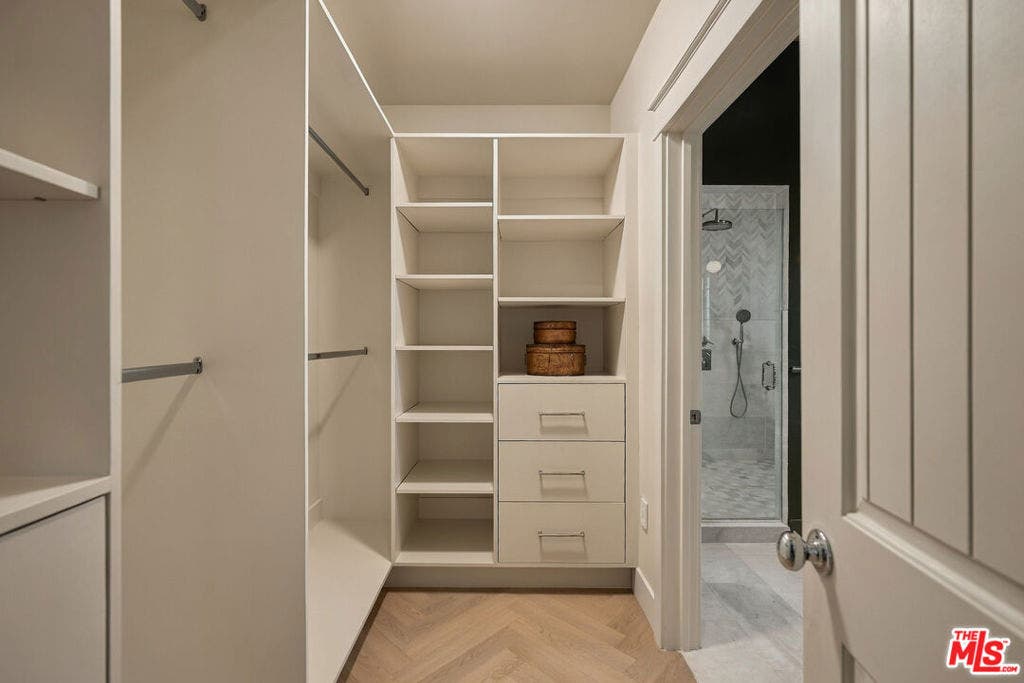 1358 S Ridgeley Drive, Los Angeles, CA 90019 1358 S Ridgeley Drive, Los Angeles, CA 90019
