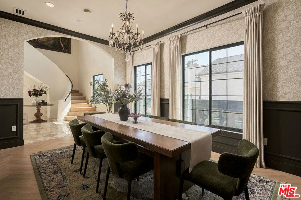 1358 S Ridgeley Drive, Los Angeles, CA 90019 1358 S Ridgeley Drive, Los Angeles, CA 90019