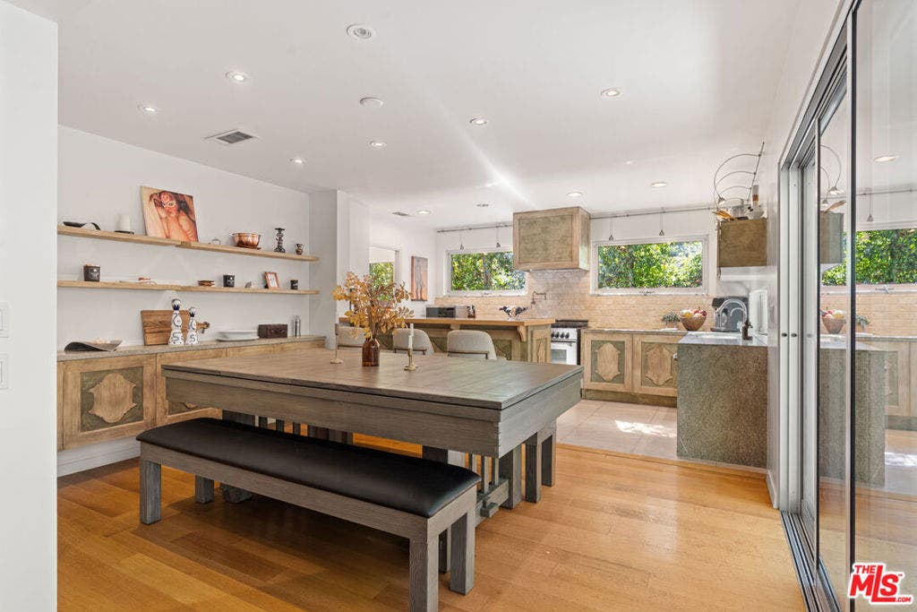 1853 Nichols Canyon Road, Los Angeles, CA 90046 1853 Nichols Canyon Road, Los Angeles, CA 90046