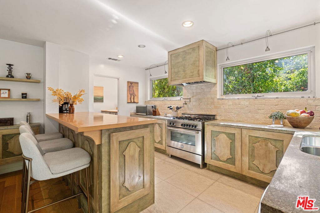 1853 Nichols Canyon Road, Los Angeles, CA 90046 1853 Nichols Canyon Road, Los Angeles, CA 90046