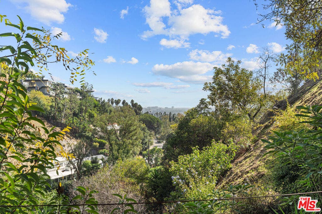 1853 Nichols Canyon Road, Los Angeles, CA 90046 1853 Nichols Canyon Road, Los Angeles, CA 90046