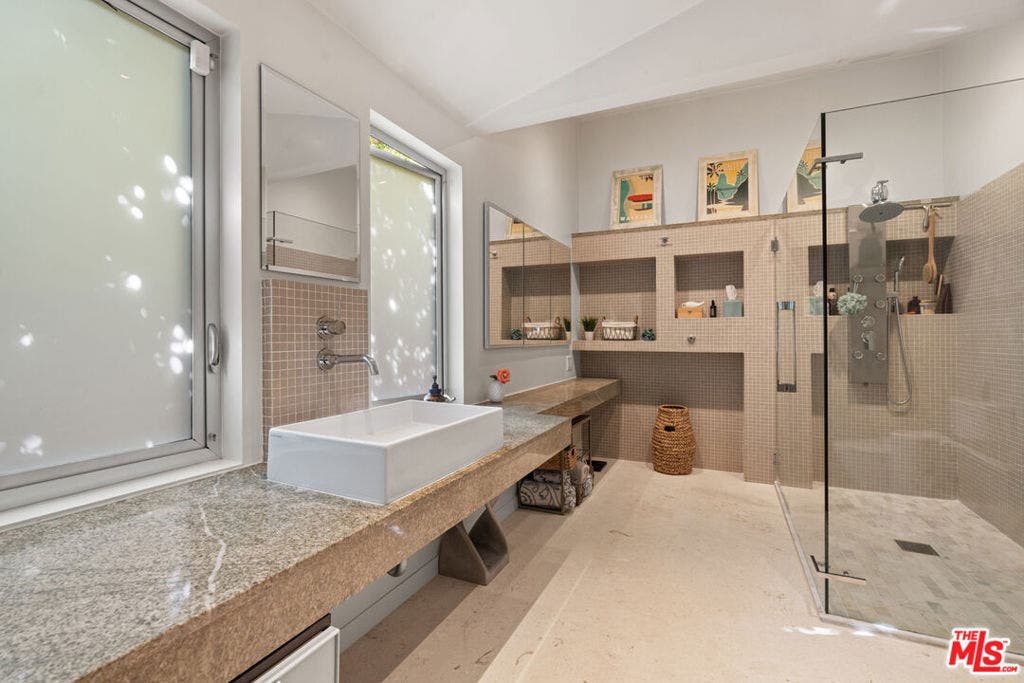 1853 Nichols Canyon Road, Los Angeles, CA 90046 1853 Nichols Canyon Road, Los Angeles, CA 90046