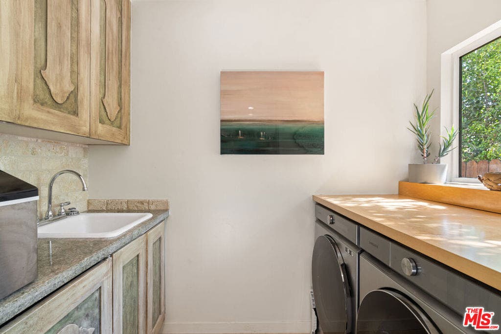 1853 Nichols Canyon Road, Los Angeles, CA 90046 1853 Nichols Canyon Road, Los Angeles, CA 90046