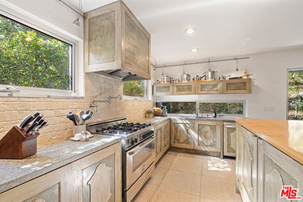 1853 Nichols Canyon Road, Los Angeles, CA 90046 1853 Nichols Canyon Road, Los Angeles, CA 90046