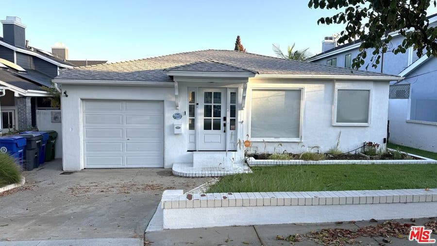 Property photo for 1311 8th Street, Manhattan Beach, CA
