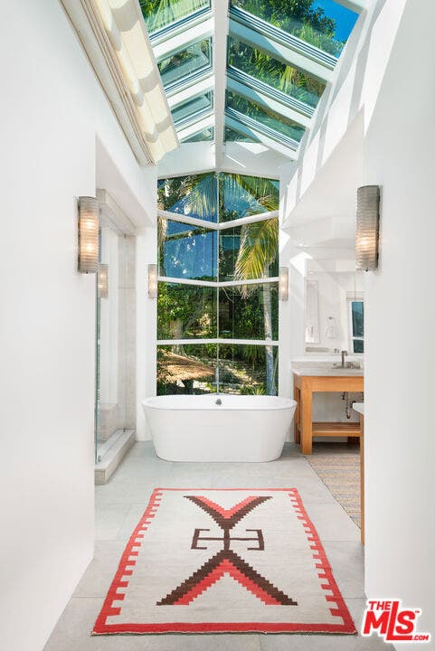 27960 Sea Lane Drive, Malibu, CA 90265