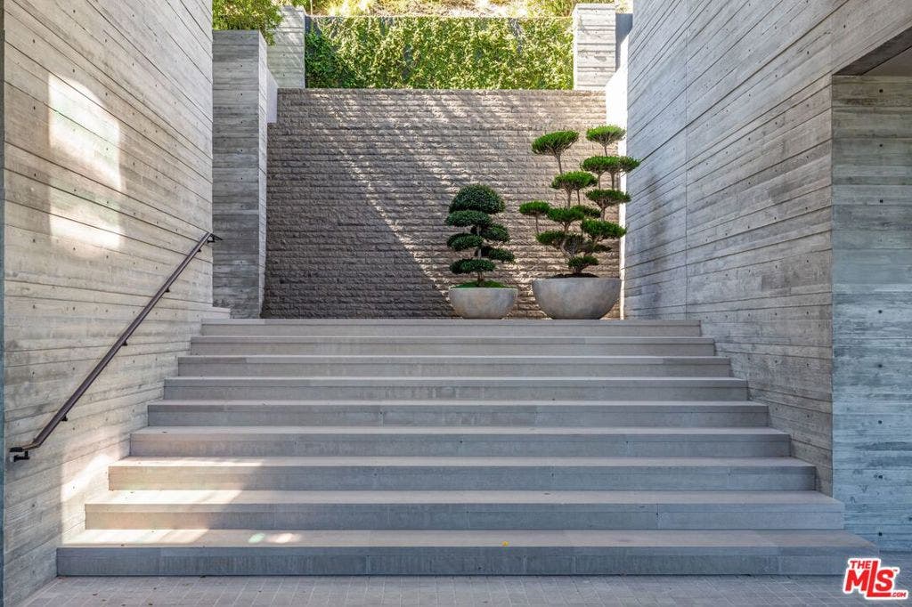 7661 Curson Terrace, Los Angeles, CA 90046 7661 Curson Terrace, Los Angeles, CA 90046