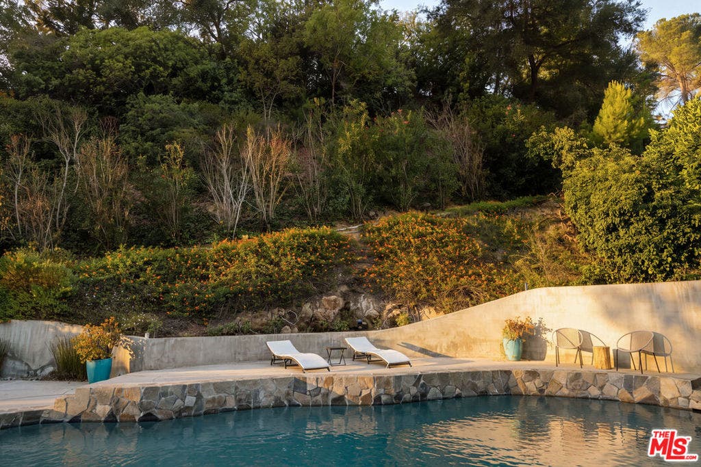 15539 Hamner Drive, Los Angeles, CA 90077