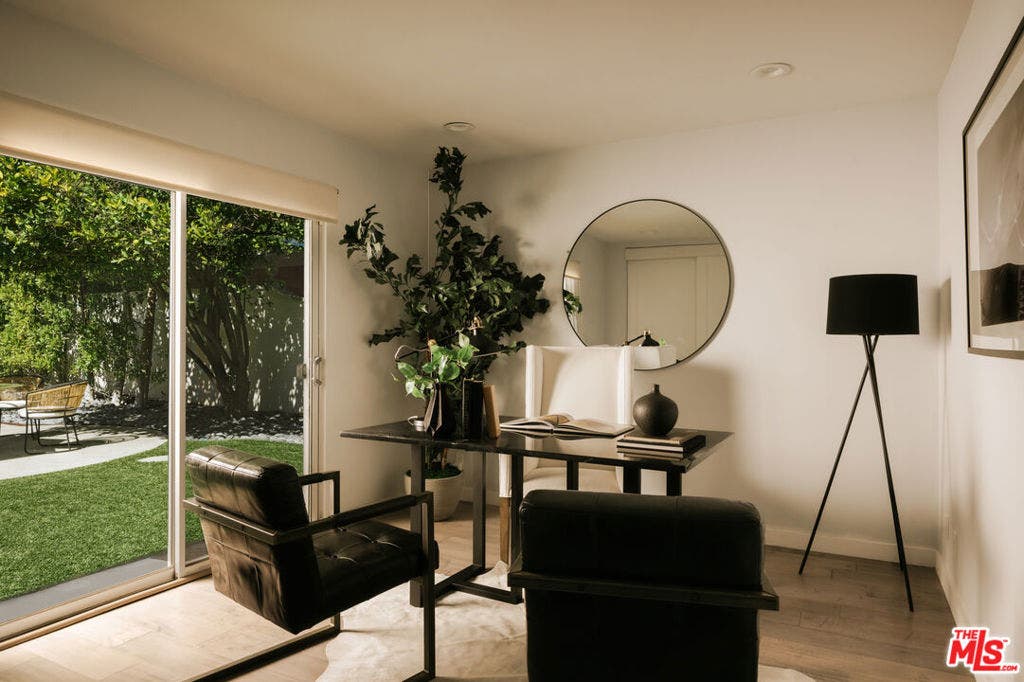 15539 Hamner Drive, Los Angeles, CA 90077