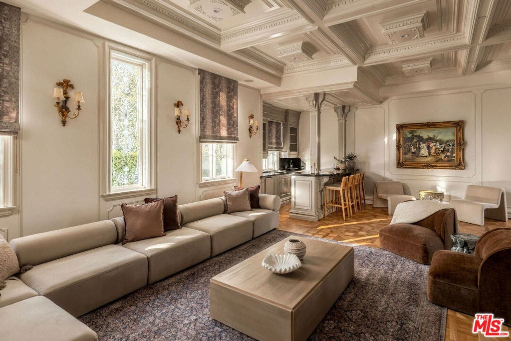 628 N Rodeo Drive, Beverly Hills, CA 90210 628 N Rodeo Drive, Beverly Hills, CA 90210