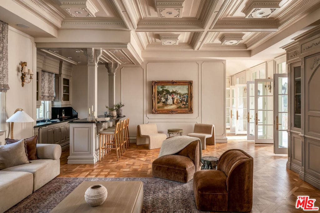 628 N Rodeo Drive, Beverly Hills, CA 90210 628 N Rodeo Drive, Beverly Hills, CA 90210