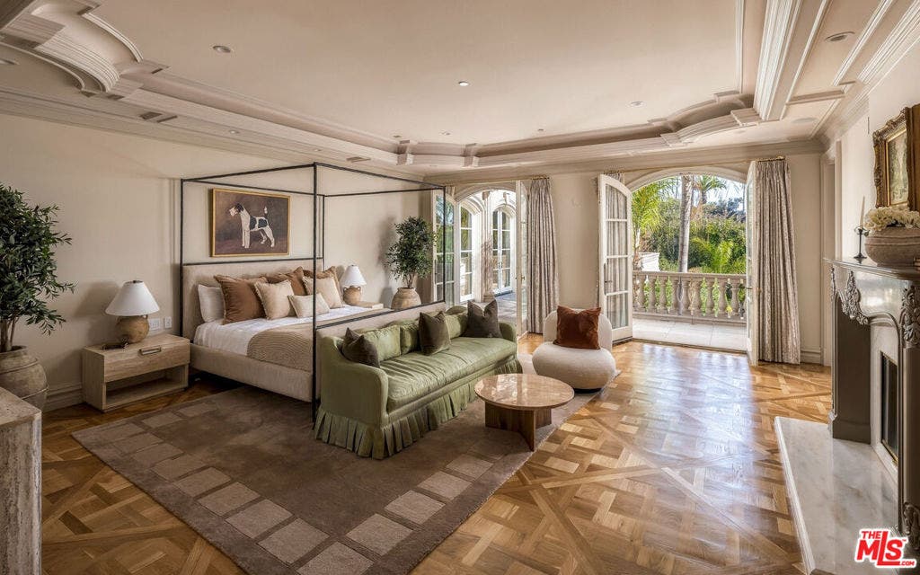 628 N Rodeo Drive, Beverly Hills, CA 90210 628 N Rodeo Drive, Beverly Hills, CA 90210