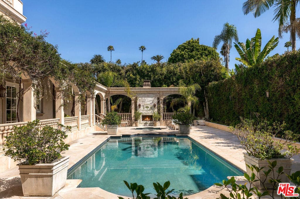 628 N Rodeo Drive, Beverly Hills, CA 90210 628 N Rodeo Drive, Beverly Hills, CA 90210