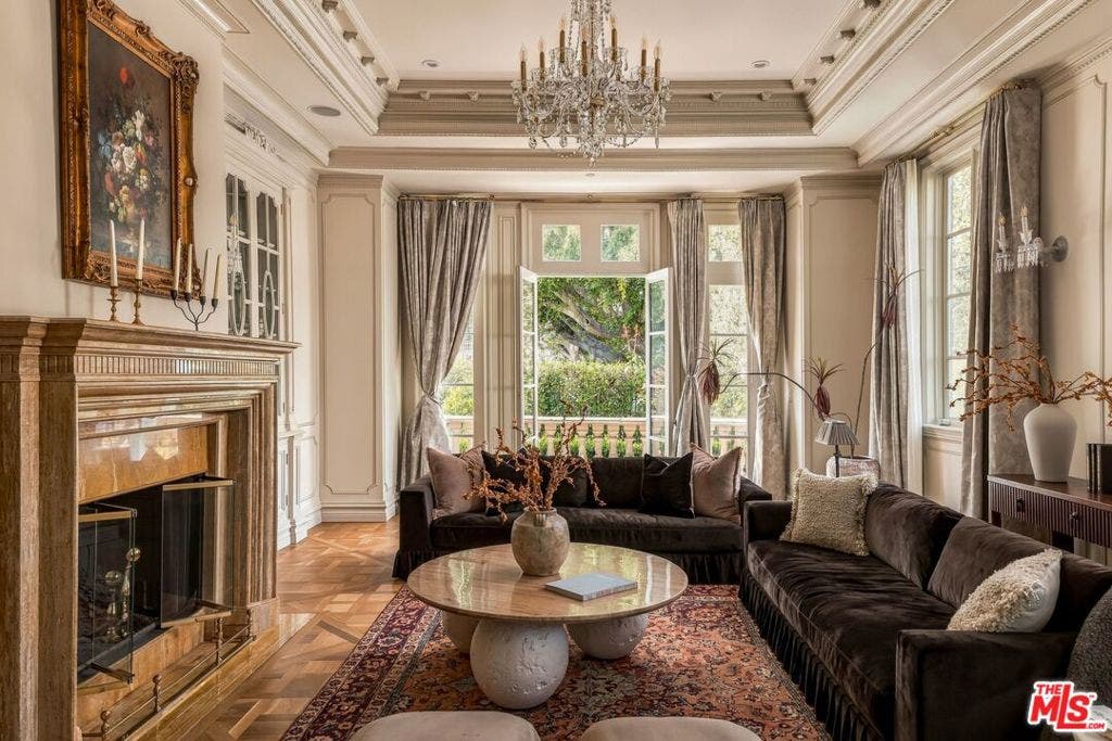 628 N Rodeo Drive, Beverly Hills, CA 90210 628 N Rodeo Drive, Beverly Hills, CA 90210
