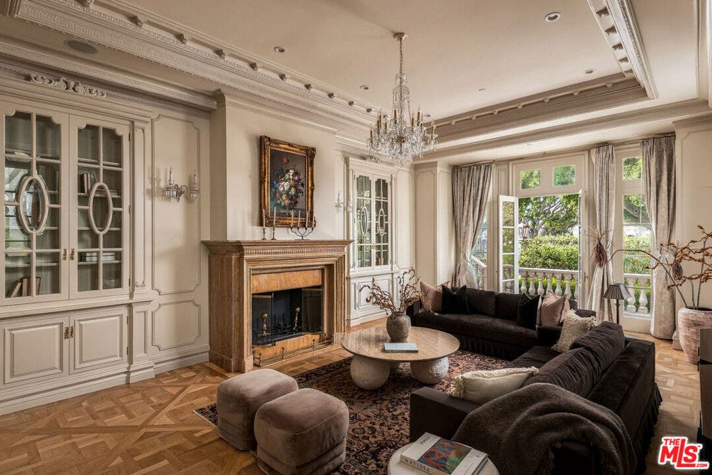 628 N Rodeo Drive, Beverly Hills, CA 90210 628 N Rodeo Drive, Beverly Hills, CA 90210