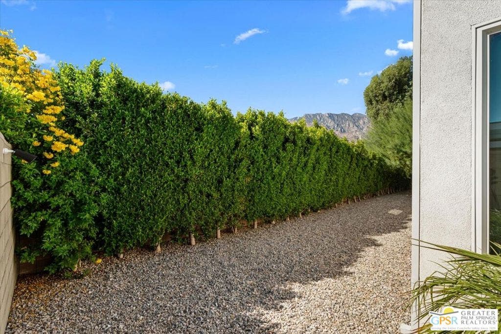 125 W San Marco Way, Palm Springs, CA 92262 125 W San Marco Way, Palm Springs, CA 92262