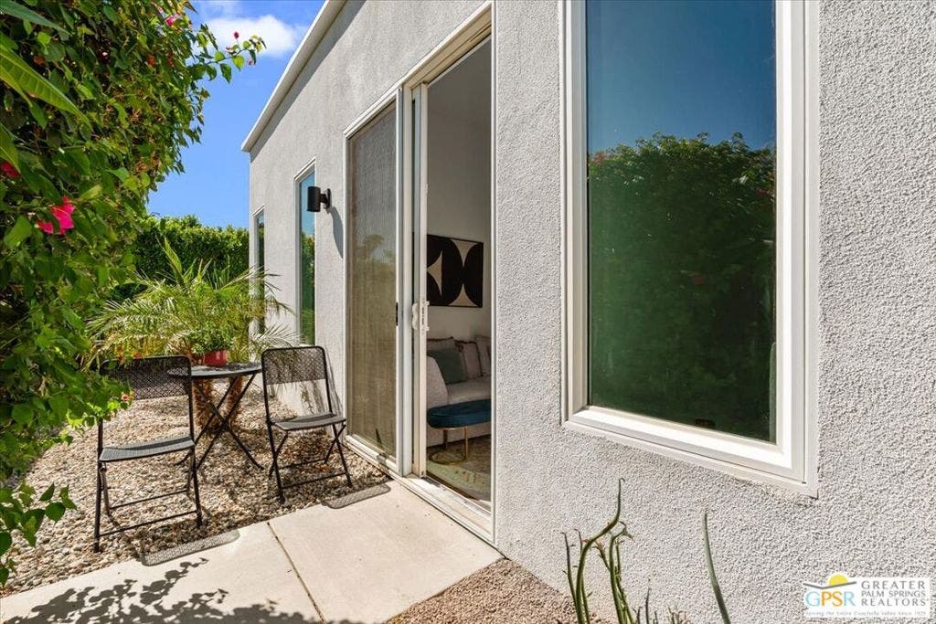 125 W San Marco Way, Palm Springs, CA 92262 125 W San Marco Way, Palm Springs, CA 92262