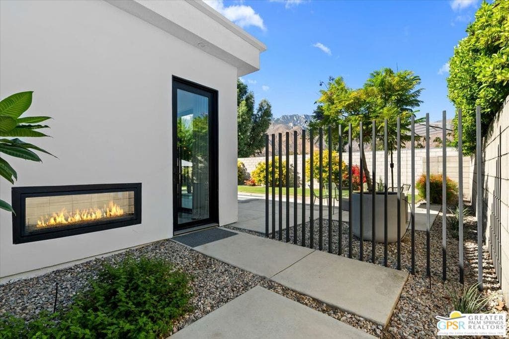 125 W San Marco Way, Palm Springs, CA 92262 125 W San Marco Way, Palm Springs, CA 92262