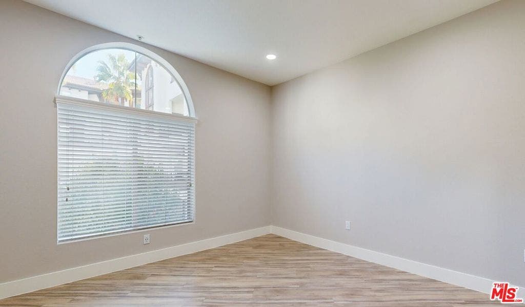 6240 W 3rd Street, #1-206, Los Angeles, CA 90036 6240 W 3rd Street, #1-206, Los Angeles, CA 90036