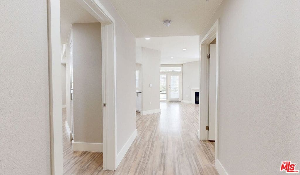 6240 W 3rd Street, #1-206, Los Angeles, CA 90036 6240 W 3rd Street, #1-206, Los Angeles, CA 90036